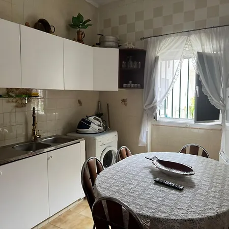 Beautiful 3-bed House In In The Center * Ταβίρα