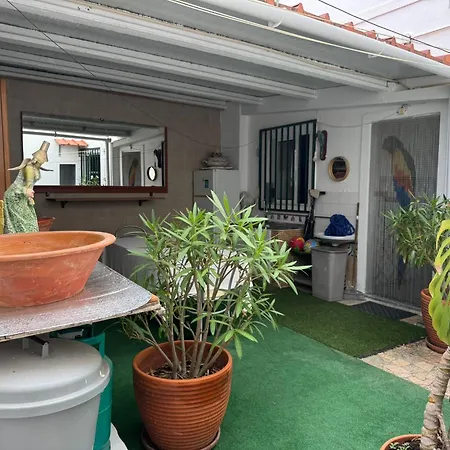 Beautiful 3-bed House In In The Center