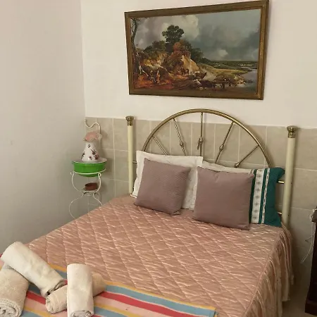 Beautiful 3-bed House In In The Center Tavira