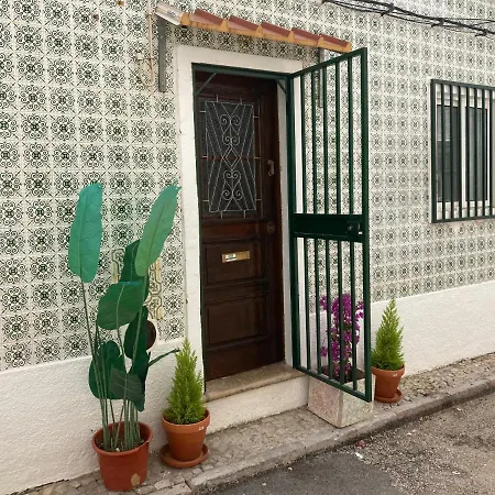 Beautiful 3-bed House In In The Center