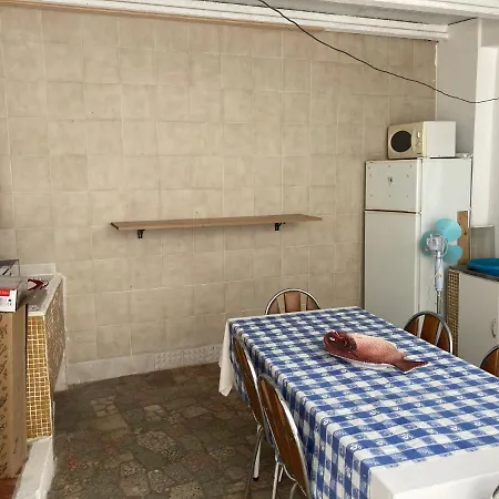 Beautiful 3-bed House In In The Center