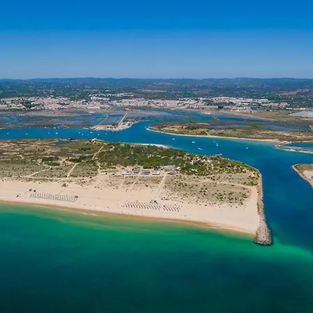 Beautiful 3-bed House In In The Center Tavira