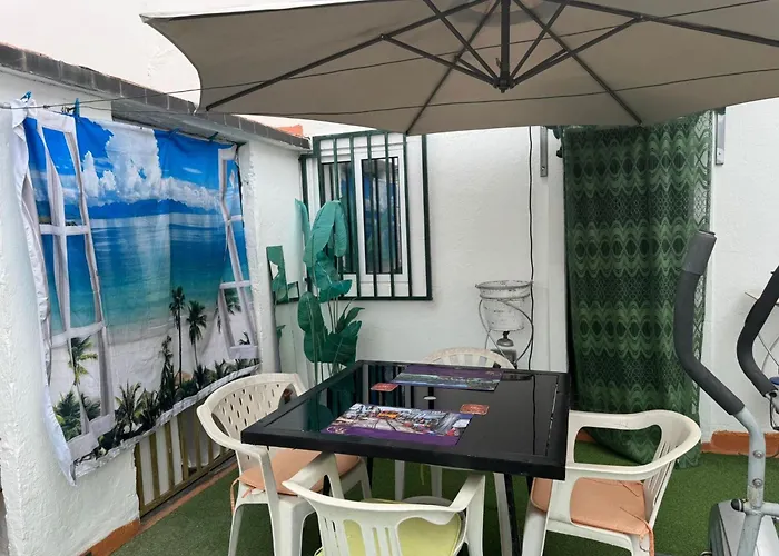 Beautiful 3-bed House In In The Center Dom wakacyjny *