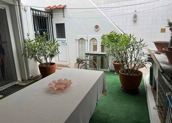 Dom wakacyjny Beautiful 3-bed House In In The Center *