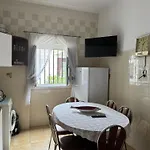 Beautiful 3-bed House In In The Center *