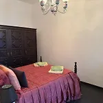 Beautiful 3-bed House In In The Center Hébergement de vacances