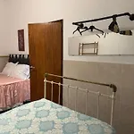 Beautiful 3-bed House In In The Center *