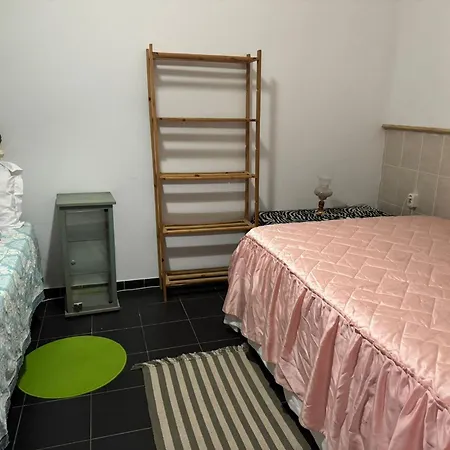 Beautiful 3-bed House In In The Center בית נופש טאווירה