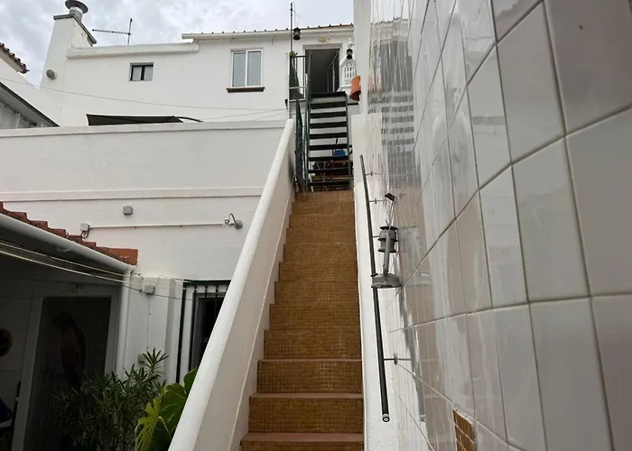 Ferienhaus Beautiful 3-bed House In In The Center *